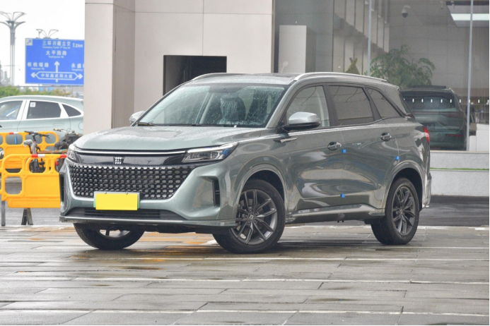 同为插混SUV，续航更长、空间更大的蓝电E5不比启辰大V DD-i香吗？